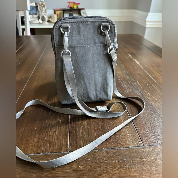 Baggallini take two cross body bag - Picture 3 of 11